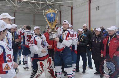 <p>Хоккеисты "Компаньона" — чемпионы Украины. Фото ХК "Компаньон"</p>